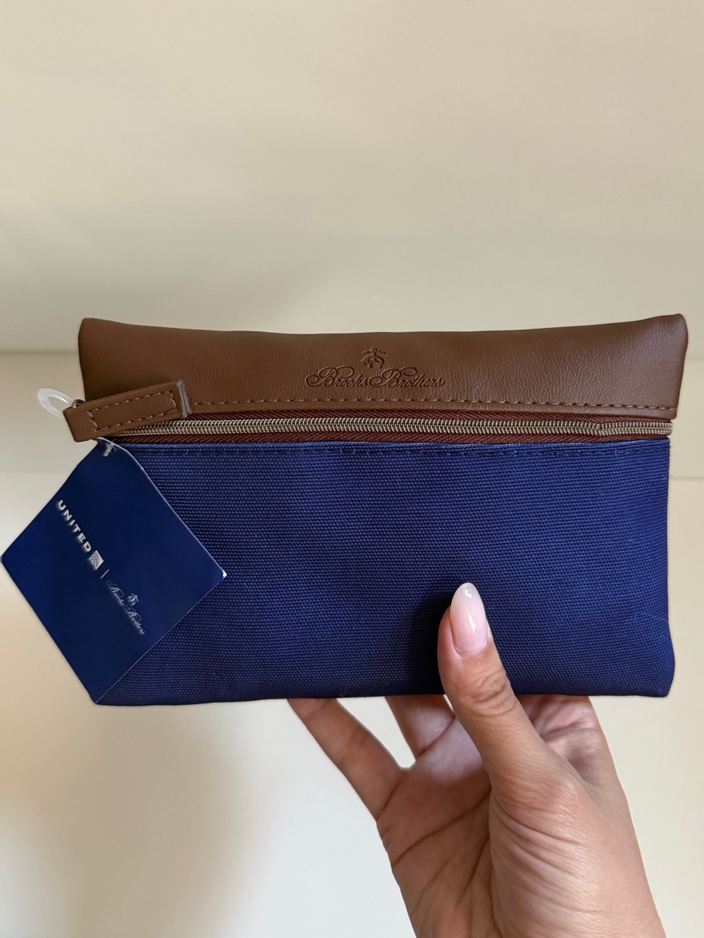 New Brooks Brothers Navy Canvas and Brown Leather Premium Class Toiletry Pouch